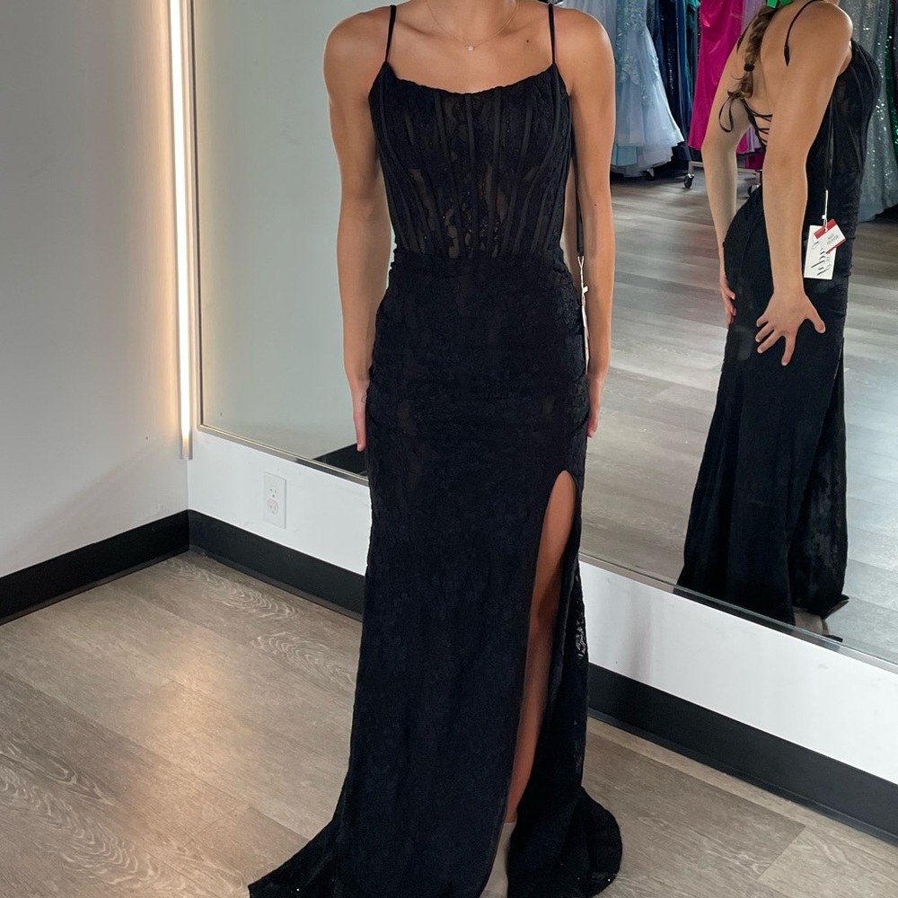 Black lace prom dress